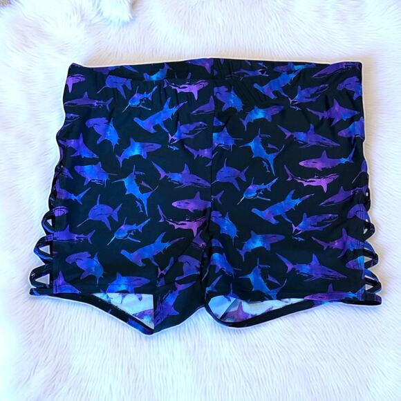 Torrid 2 (2X) Shark Print Strappy Lattice Side Bike Swim Shorts 3.5" Inseam - Picture 3 of 4